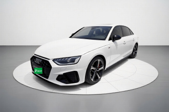 奥迪A4L 2022款 45 TFSI quattro 臻选动感型
