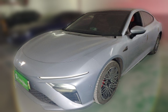 哪吒汽车 哪吒S 2022款 纯电 715km 后驱大版