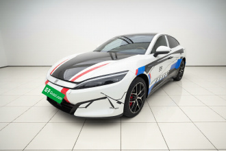 比亚迪 汉L 2025款 EV 701KM激光雷达旗舰型