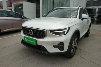沃尔沃XC40 2023款 B3 智远豪华版
