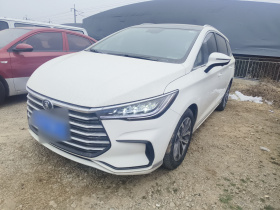 比亚迪 宋MAX 2021款 升级版 1.5T 自动尊贵型 6座