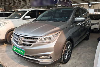 宝骏730 2021款 1.5T CVT时尚型 7座