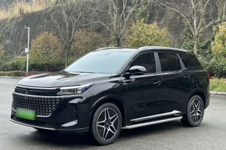 蓝电E5 2023款 1.5L DE-i 100KM臻享型 5座