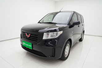 五菱汽车 五菱宏光PLUS 2019款 1.5T 手动标准型 7座