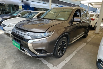 三菱 欧蓝德 2019款 2.4L 四驱致享版 5座 国V