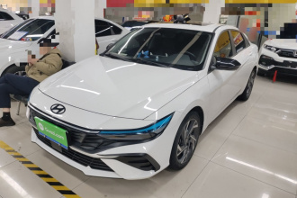 现代 伊兰特 2023款 1.5L CVT LUX尊贵版