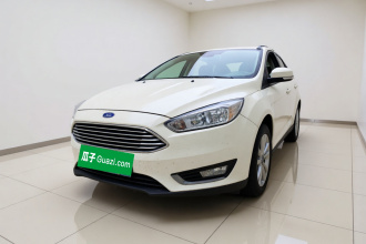 福特 福克斯 2015款 三厢 1.6L 自动风尚型
