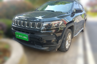 Jeep 指南者 2021款 220T 自动精英版