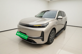 吉利银河 银河M9 2025款 210km 四驱领航版