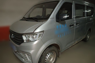 长安跨越 跨越星V3 2023款 1.5L汽油豪华型5座客车