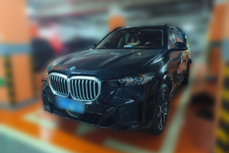 宝马X5 2023款 xDrive 30Li 尊享型M运动曜夜套装