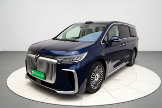 岚图汽车 岚图梦想家 2025款 PHEV 四驱尊贵乾崑版
