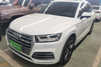 奥迪Q5L 2020款 40 TFSI 荣享时尚型