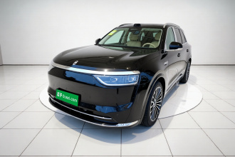 鸿蒙智行 问界M8 2025款 增程 Ultra版 53.4kWh 6座版 (192线激光雷达）