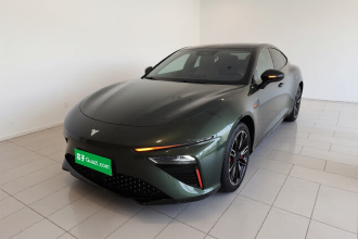 哪吒汽车 哪吒S 2022款 增程版 1160km 后驱大版