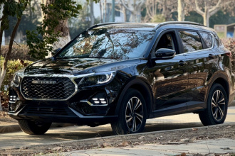 捷途X70 2023款 1.5T DCT超越PRO版 7座