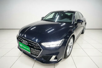 奥迪A7L 2022款 45 TFSI quattro S-line 见远型流晶套装