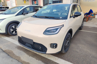 埃安 AION UT 2025款 330星辉版