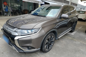 三菱 欧蓝德 2019款 2.4L 四驱致享版 5座 国V