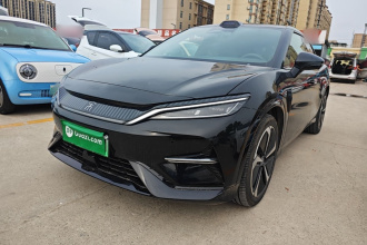 比亚迪 宋L EV 2025款 智驾版 662km 激光雷达卓越型