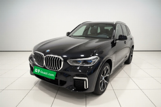 宝马X5 2022款 改款 xDrive 40Li M运动套装