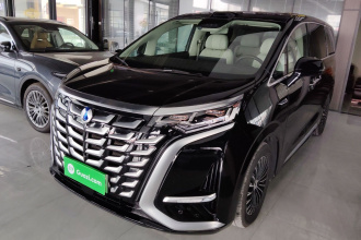 腾势D9 2025款 DM-i 智驾版 1020 四驱旗舰型