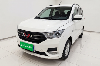 五菱汽车 五菱宏光 2021款 改款 1.5L S标准型 液压助力LAR