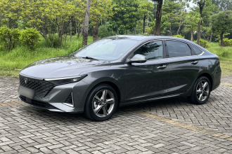 长安 锐程PLUS 2023款 1.5T DCT尊贵型