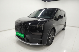 极氪009 2024款 七座过道版四驱 108kWh