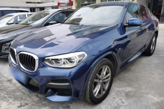 宝马X4  xDrive 25i M运动套装