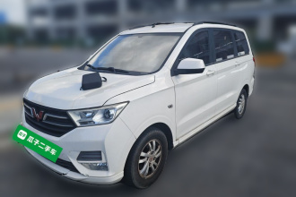 五菱汽车 五菱宏光 2021款 改款1.5L S舒适型 电动助力LAR