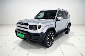 iCAR V27 2026款 200KM四驱猎鹰500