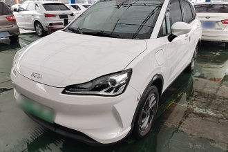 哪吒汽车 哪吒V 2022款 潮 300 Lite 三元锂