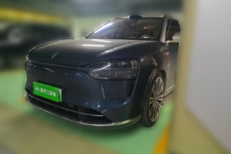 鸿蒙智行 问界M9 2024款 增程 Ultra版 42kWh 6座版