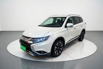 三菱 欧蓝德 2019款 2.4L 四驱致享版 5座 国V