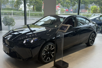 宝马2系 2026款 225L M运动曜夜套装