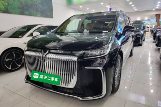 岚图汽车 岚图梦想家 2025款 PHEV 四驱旗舰鲲鹏版