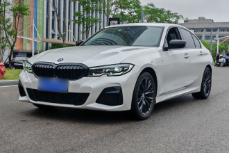 宝马3系 2021款 改款 325i M运动曜夜套装