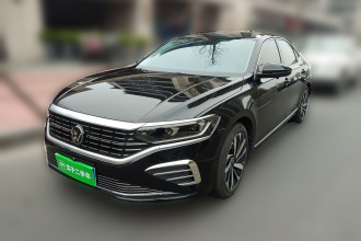 大众 帕萨特 2025款 出众款 380TSI 龙腾版