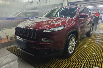 Jeep 自由光 2017款 2.0L 优越版