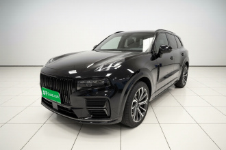 领克09 EM-P 2024款 2.0TD EM-P 四驱ULTRA 六座