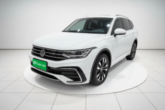 大众 途观L 2025款 出众款 330TSI 自动两驱R-Line龙耀版