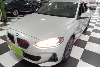 宝马1系 2022款 120i M运动版