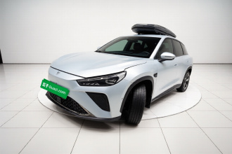 哪吒汽车 哪吒L 2024款 增程 310 闪充红衣版