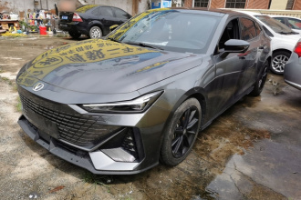 长安UNI-V 2023款 1.5T 尊贵型
