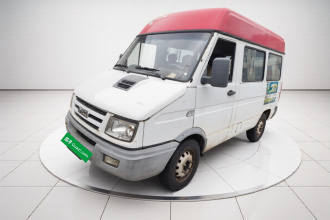 依维柯得意 2014款 2.5T-A35 NJ6484ACM47Z4