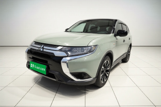 三菱 欧蓝德 2020款 2.0L 两驱畅行版 5座