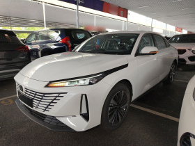 长安 逸动PHEV 2025款 智慧新蓝鲸 145KM 战舰版