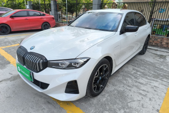 宝马i3 2023款 eDrive 40 L 曜夜套装