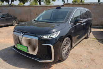 岚图汽车 岚图梦想家 2025款 PHEV 四驱尊贵乾崑版